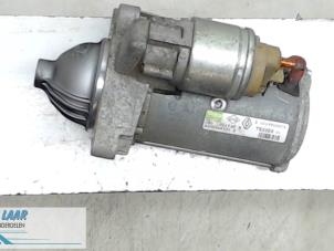 Gebruikte Startmotor Renault Master III (FV) 2.3 dCi 150 16V FWD Prijs € 160,00 Margeregeling aangeboden door Autodemontage van de Laar