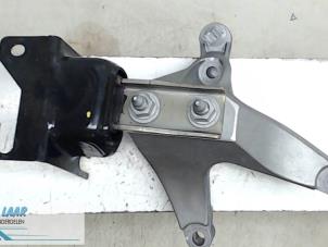 Gebruikte Motorsteun Dacia Sandero II 1.5 dCi 90 Prijs € 50,00 Margeregeling aangeboden door Autodemontage van de Laar