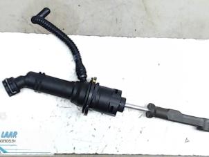 Gebruikte Koppeling Hulp Cilinder Dacia Sandero II 1.5 dCi 90 Prijs € 25,00 Margeregeling aangeboden door Autodemontage van de Laar