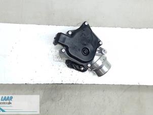 Gebruikte Gasklephuis Renault Megane IV (RFBB) 1.5 Energy dCi 110 Prijs € 140,00 Margeregeling aangeboden door Autodemontage van de Laar