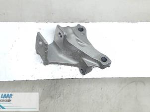 Gebruikte Motorrubber Renault Megane IV (RFBB) 1.5 Energy dCi 110 Prijs € 30,00 Margeregeling aangeboden door Autodemontage van de Laar