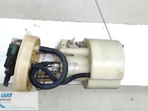 Gebruikte Benzinepomp Renault Megane Coupé (DA) 1.6i Prijs € 35,00 Margeregeling aangeboden door Autodemontage van de Laar