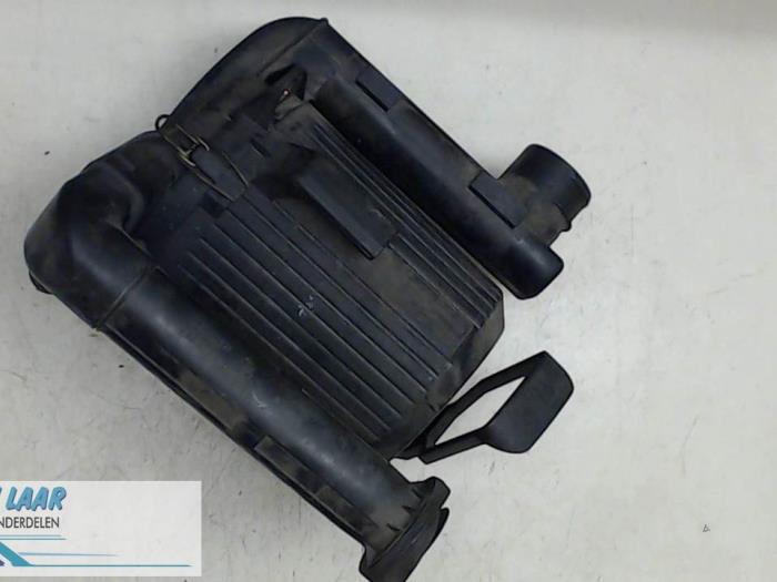 Gebruikte Luchtfilterhuis Volkswagen Transporter/Caravelle T4 1.9 D,Caravelle Prijs € 50,00 Margeregeling aangeboden door Autodemontage van de Laar