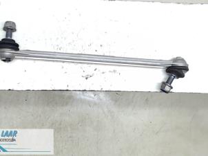 Gebruikte Stabilisatorstang voor Renault Megane IV (RFBB) 1.2 Energy TCE 100 Prijs € 25,00 Margeregeling aangeboden door Autodemontage van de Laar