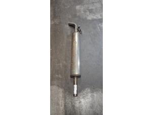 Gebruikte Uitlaat Middendemper Renault Scénic III (JZ) 2.0 16V CVT Prijs € 30,00 Margeregeling aangeboden door Autodemontage van de Laar