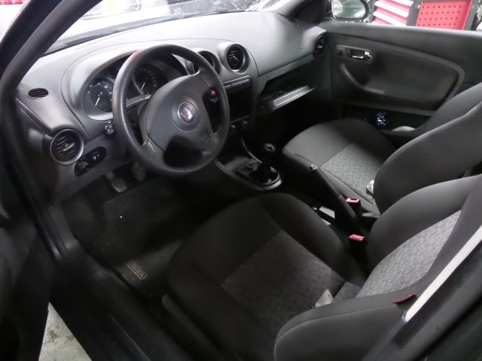 Airbag Set+Module van een Seat Ibiza III (6L1) 1.4 16V 85 2007