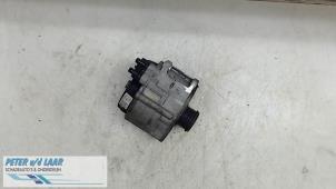 Gebruikte Dynamo Volkswagen Touareg (7LA/7L6) 3.2 V6 24V Prijs € 200,00 Margeregeling aangeboden door Autodemontage van de Laar