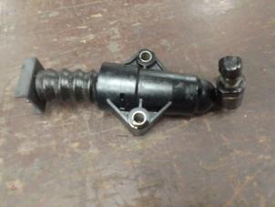 Gebruikte Koppeling Hulp Cilinder Volkswagen Golf IV (1J1) 1.6 Prijs € 25,00 Margeregeling aangeboden door Autodemontage van de Laar