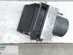 Gebruikte ABS Pomp Renault Clio III (BR/CR) 2.0 16V Prijs € 160,00 Margeregeling aangeboden door Autodemontage van de Laar