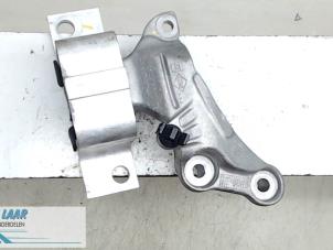 Gebruikte Motorsteun Dacia Dokker (0S) 1.6 16V Prijs € 60,00 Margeregeling aangeboden door Autodemontage van de Laar