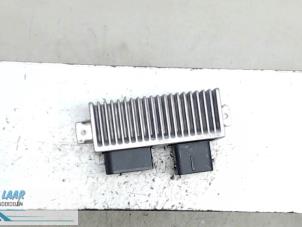 Gebruikte Koeling Module Renault Master III (EV/HV/UV/VA/VB/VD/VF/VG/VJ) 2.3 dCi 125 16V FWD Prijs € 60,00 Margeregeling aangeboden door Autodemontage van de Laar