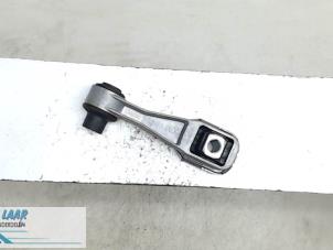 Gebruikte Motorrubber Renault Clio III (BR/CR) 2.0 16V Prijs € 30,00 Margeregeling aangeboden door Autodemontage van de Laar