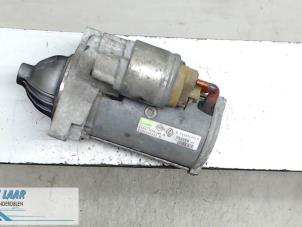 Gebruikte Startmotor Renault Master III (FV) 2.3 dCi 125 16V FWD Prijs € 150,00 Margeregeling aangeboden door Autodemontage van de Laar