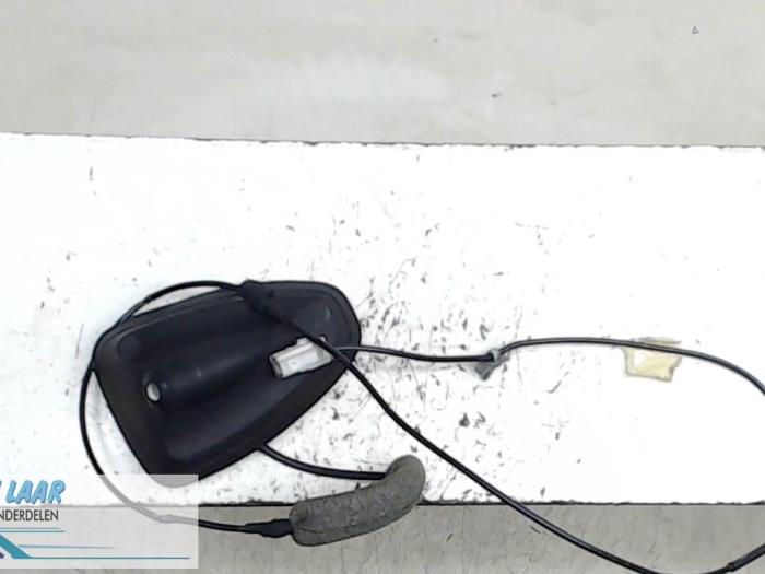 Gebruikte Antenne Renault Koleos I 2.5 16V 4x4 Prijs € 40,00 Margeregeling aangeboden door Autodemontage van de Laar