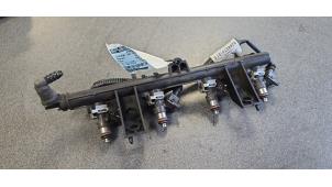 Gebruikte Injector (benzine injectie) Renault Modus/Grand Modus (JP) 1.2 16V Prijs € 30,00 Margeregeling aangeboden door Autodemontage van de Laar