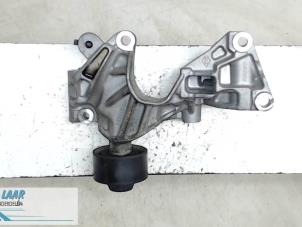 Gebruikte Motorsteun Renault Twingo Prijs € 30,00 Margeregeling aangeboden door Autodemontage van de Laar