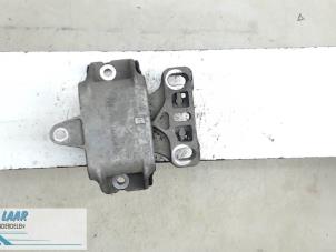 Gebruikte Motorsteun Volkswagen Golf IV (1J1) Prijs € 30,00 Margeregeling aangeboden door Autodemontage van de Laar