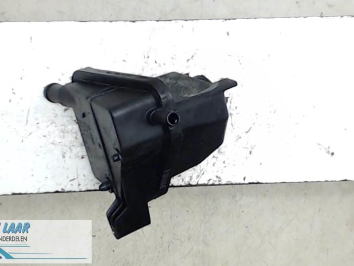 Gebruikte Servo Oliereservoir Volkswagen Golf IV (1J1) Prijs € 20,00 Margeregeling aangeboden door Autodemontage van de Laar