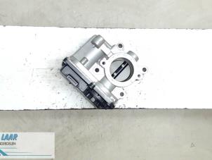 Gebruikte Gasklephuis Renault Laguna III (BT) 2.0 Turbo 16V Prijs € 120,00 Margeregeling aangeboden door Autodemontage van de Laar