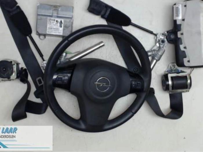 Airbag Set+Module van een Opel Monza  2008