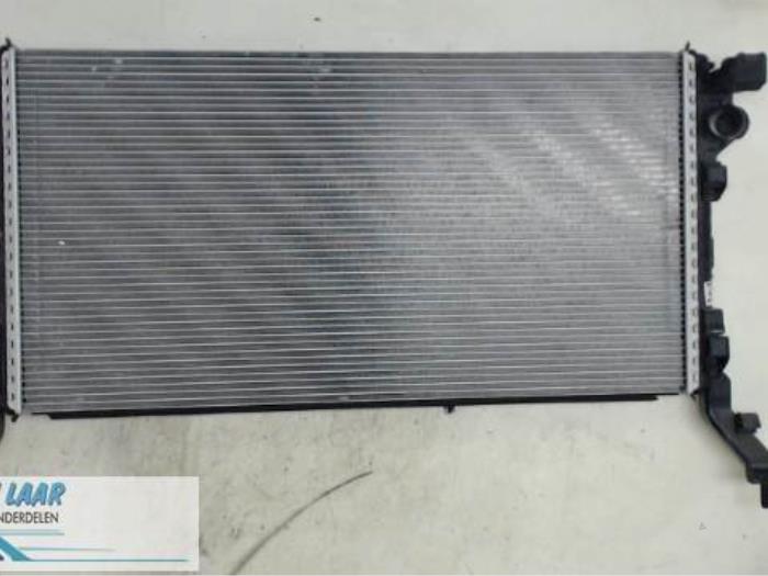 Gebruikte Radiateur Renault Laguna III (BT) 2.0 Turbo 16V Prijs € 35,00 Margeregeling aangeboden door Autodemontage van de Laar