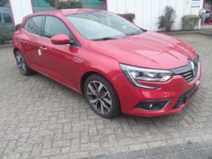 Gebruikte Uitlaat Einddemper Renault Megane IV (RFBB) Prijs € 200,00 Margeregeling aangeboden door Autodemontage van de Laar