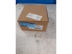 Gebruikte Pinker links Mercedes Sprinter Prijs € 18,15 Inclusief btw aangeboden door Autodemontage van de Laar