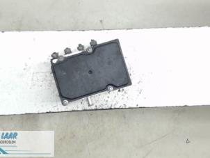 Gebruikte ABS Pomp Renault Clio III (BR/CR) 1.5 dCi 70 Prijs € 160,00 Margeregeling aangeboden door Autodemontage van de Laar