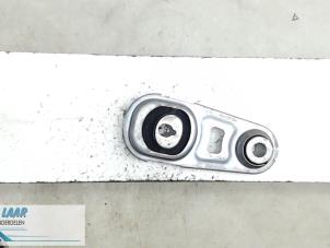 Gebruikte Motorrubber Renault Megane IV (RFBB) Prijs € 30,00 Margeregeling aangeboden door Autodemontage van de Laar