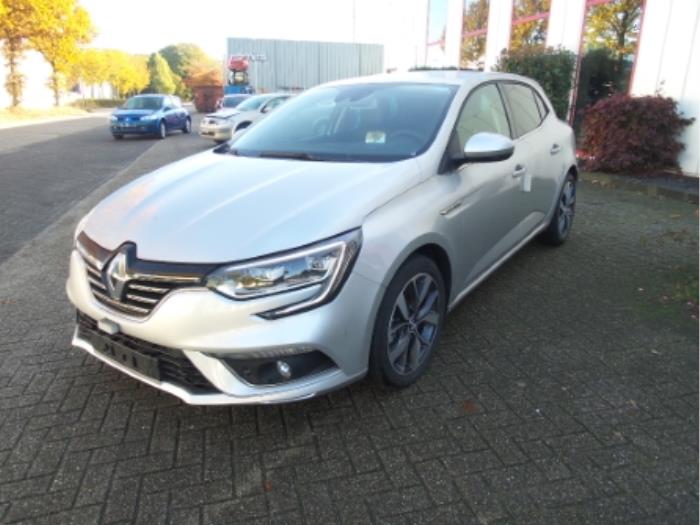 Gebruikte Steekas links-voor Renault Megane IV (RFBB) 1.6 Energy dCi 130 Prijs € 200,00 Margeregeling aangeboden door Autodemontage van de Laar