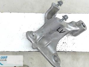 Gebruikte Motorsteun Renault Megane IV (RFBB) 1.6 Energy dCi 130 Prijs € 40,00 Margeregeling aangeboden door Autodemontage van de Laar