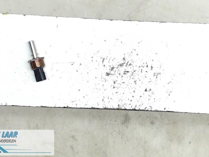 Brandstofdruk sensor van een Renault Megane IV (RFBB) 1.6 Energy dCi 130 2015