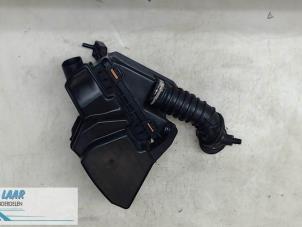 Gebruikte Luchtfilterhuis Smart Forfour (453) 1.0 12V Prijs € 90,00 Margeregeling aangeboden door Autodemontage van de Laar