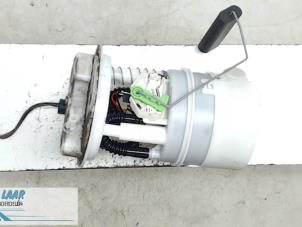 Gebruikte Benzinepomp Dacia Sandero I (BS) 1.2 16V Prijs € 50,00 Margeregeling aangeboden door Autodemontage van de Laar