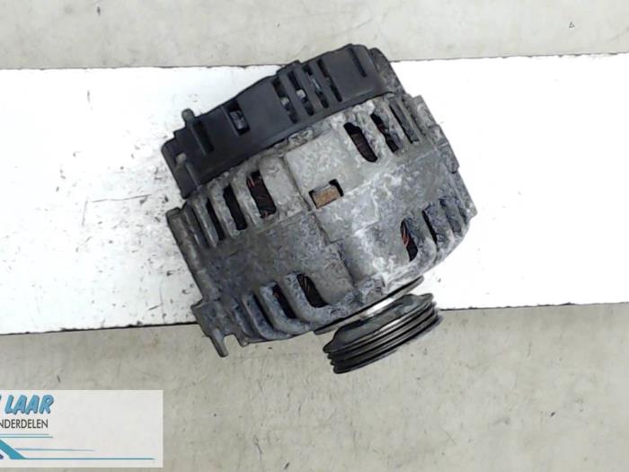 Dynamo van een Dacia Sandero I (BS) 1.2 16V 2009