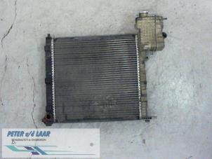 Gebruikte Radiateur Mercedes Vito (638.1/2) 2.2 CDI 110 16V Prijs € 25,00 Margeregeling aangeboden door Autodemontage van de Laar