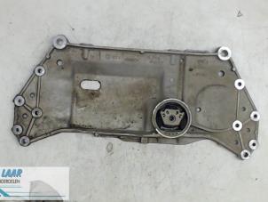 Gebruikte Subframe Volkswagen Scirocco (137/13AD) Prijs € 120,00 Margeregeling aangeboden door Autodemontage van de Laar