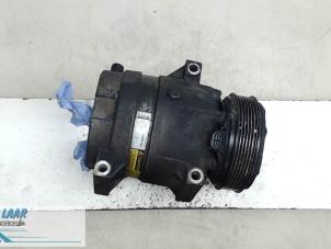 Gebruikte Pomp Airco Renault Laguna II Grandtour (KG) 1.8 16V Prijs € 75,00 Margeregeling aangeboden door Autodemontage van de Laar