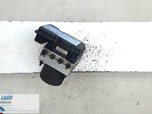 Gebruikte ABS Pomp Renault Trafic New (FL) 2.0 dCi 16V 115 Prijs € 200,00 Margeregeling aangeboden door Autodemontage van de Laar