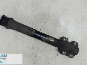 Gebruikte Schokdemper rechts-voor Volkswagen LT II 2.8 TDI Prijs € 40,00 Margeregeling aangeboden door Autodemontage van de Laar