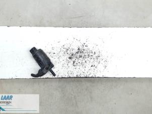 Gebruikte Ruitensproeierpomp voor Ford Ka II Prijs € 20,00 Margeregeling aangeboden door Autodemontage van de Laar