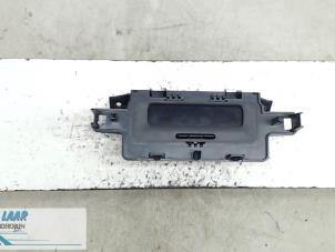 Gebruikte Display Interieur Renault Megane II (BM/CM) 2.0 16V Prijs € 40,00 Margeregeling aangeboden door Autodemontage van de Laar