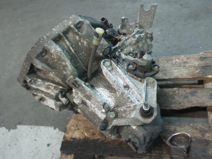 Gebruikte Versnellingsbak Renault Megane II Grandtour (KM) 1.5 dCi 100 Prijs € 400,00 Margeregeling aangeboden door Autodemontage van de Laar