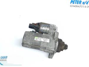 Gebruikte Startmotor Volkswagen Passat (3C2) 2.0 TDI 16V Bluemotion Prijs € 90,00 Margeregeling aangeboden door Autodemontage van de Laar