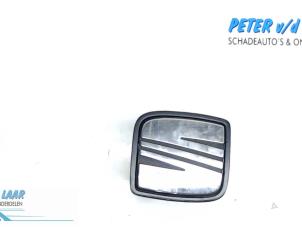 Gebruikte Handgreep Kofferdeksel Seat Cordoba (6C2/6K2) 1.4 16V Prijs € 25,00 Margeregeling aangeboden door Autodemontage van de Laar