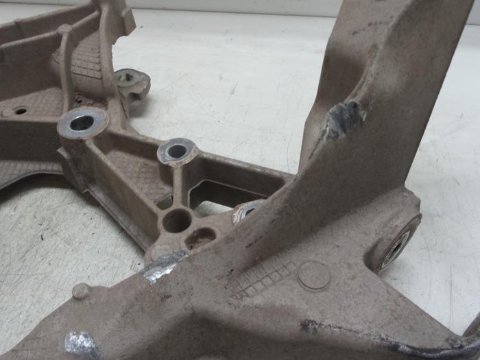 Subframe van een Audi A3 2014
