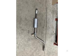 Gebruikte Uitlaat Middendemper Dacia Sandero I (BS) 1.6 MPI 85 Prijs € 60,50 Inclusief btw aangeboden door Autodemontage van de Laar