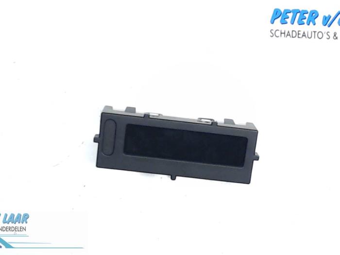 Gebruikte Display Interieur Renault Master III (MA/MB/MC/MD/MH/MF/MG/MH) 2.3 dCi 16V Prijs op aanvraag aangeboden door Autodemontage van de Laar