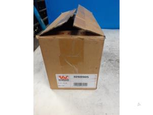 Gebruikte Pinker links Mitsubishi Space Star Prijs € 30,00 Margeregeling aangeboden door Autodemontage van de Laar