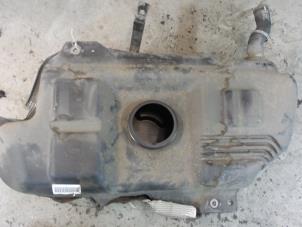 Gebruikte Tank Smart Forfour (454) 1.3 16V Prijs € 80,00 Margeregeling aangeboden door Autodemontage van de Laar